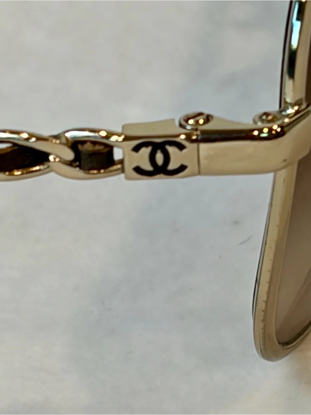 CHANEL Aviator Sunglasses, Brn leather/gold chain temples,CCs, brn gradient lens
